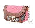 Sac pochette cuir marron et textile rose.